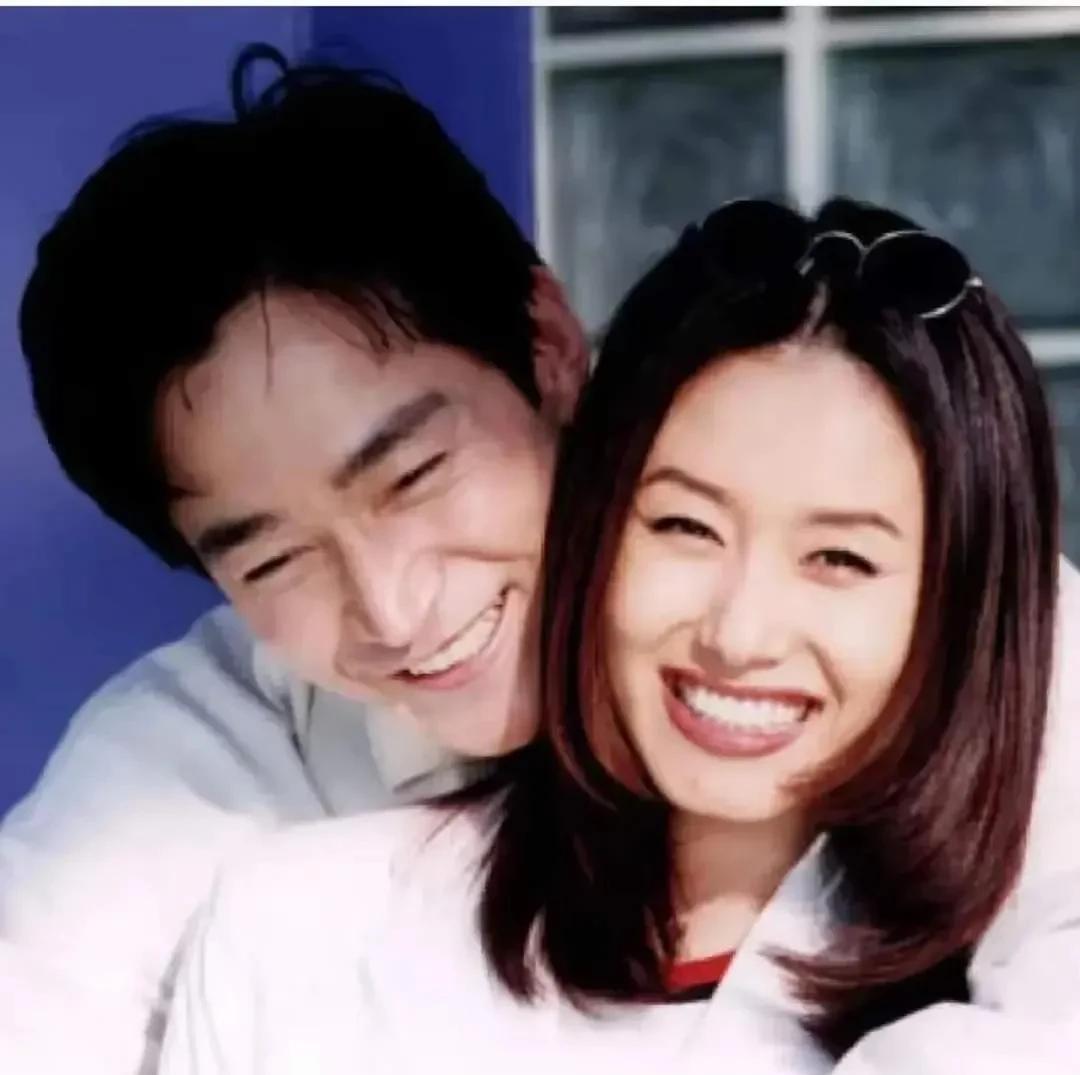 阶层跳跃必须有人付出代价呀，如果银珠嫁给普通家庭，难道不会付出嘛？也有可能做的