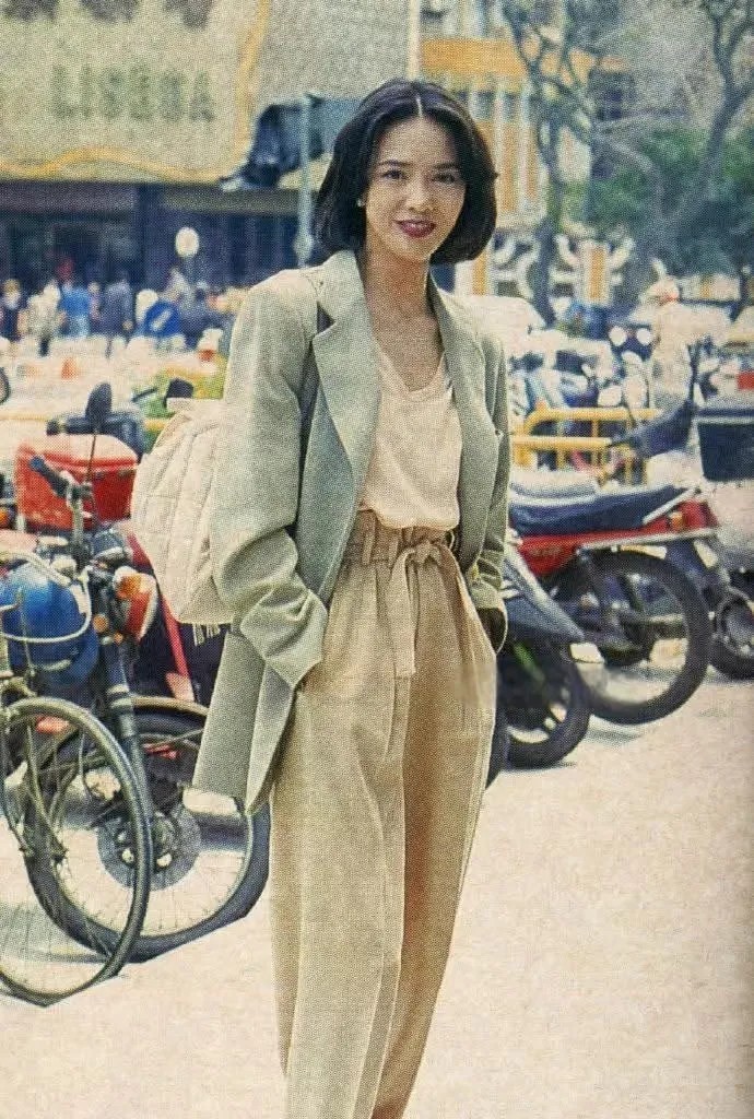 原来玲姐年轻时候那么美