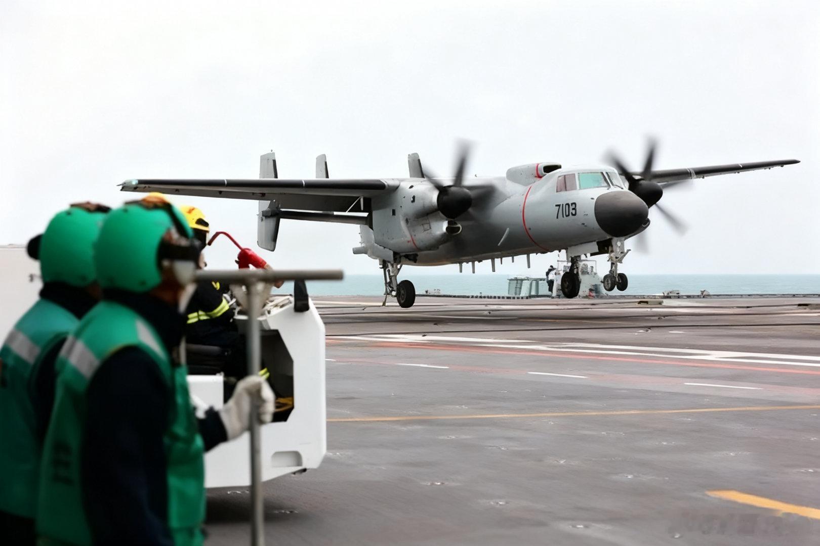 新型舰载固定翼反潜机这样的KQ200没毛病吧？机长18m左右，翼展24.5m，采