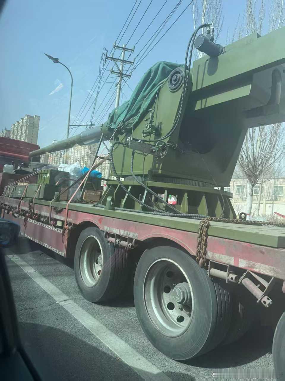 TWZ：迄今中国最大口径现代海军舰炮现身试验舰一门疑似为155毫米的新型大口径舰