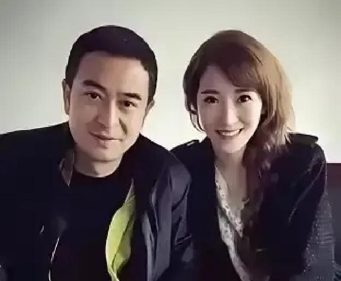 娱乐圈里出了名重情重义的张嘉译，帮过孙浩，带过姬他，跟不少同行都处成了铁哥们。可谁能想到，唯独跟当年