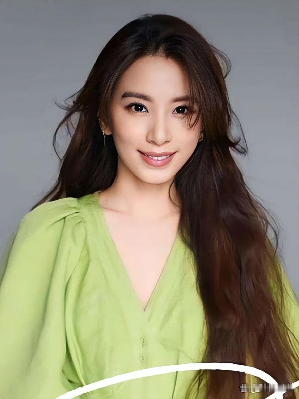 Ella陈嘉烨的翻红与田馥甄的“委屈”