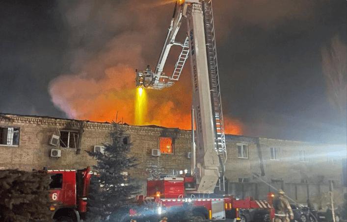 4月16日凌晨，俄军对乌克兰很多地方发动了大规模袭击。首都基辅被炸得最厉害，市区