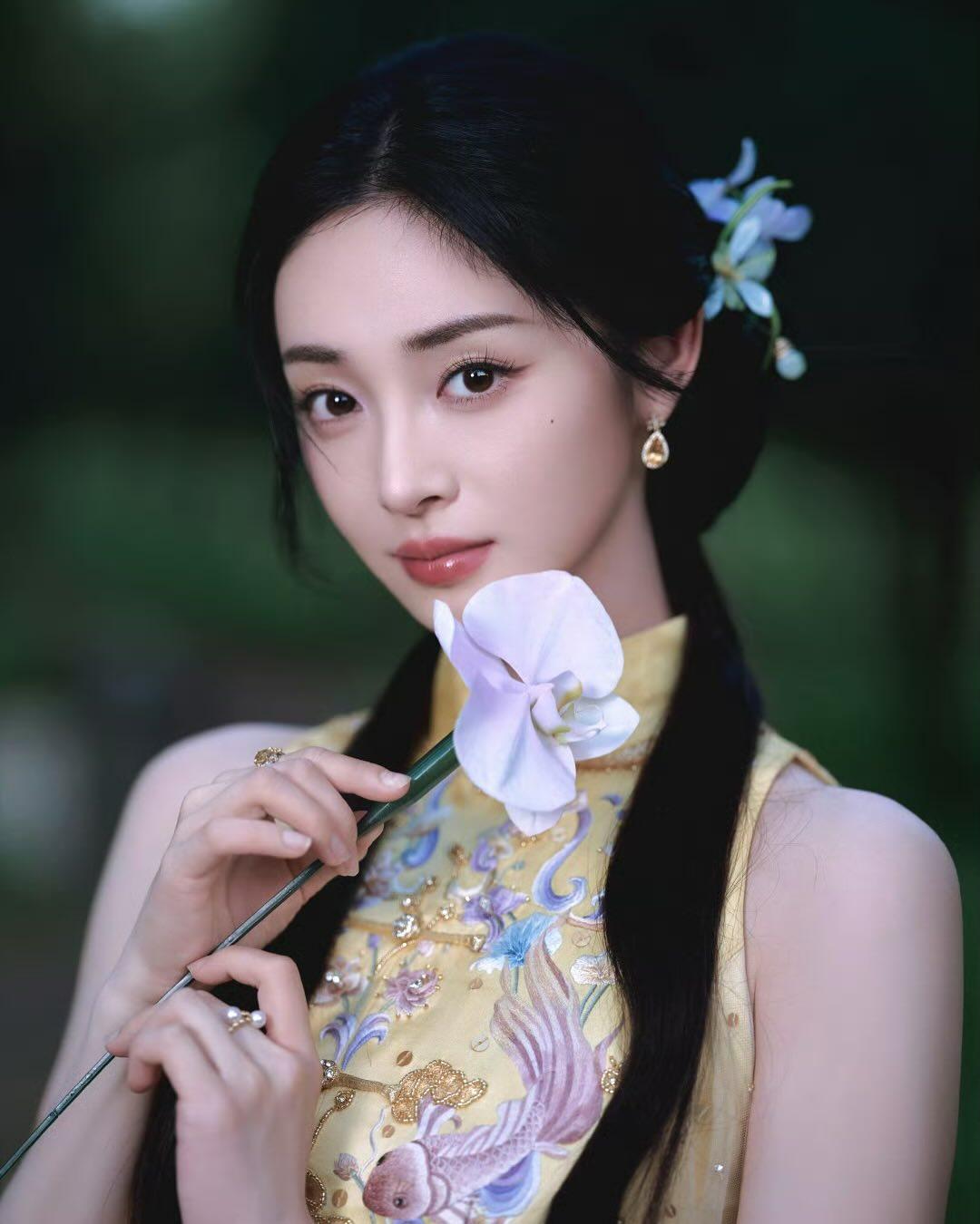 周洁琼画报，温婉可人的古风美少女！