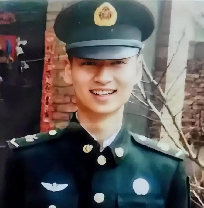 “就是不退，你开枪啊！”2020年中印边境，我军战士肖思远，面对几名印度军人的蓄