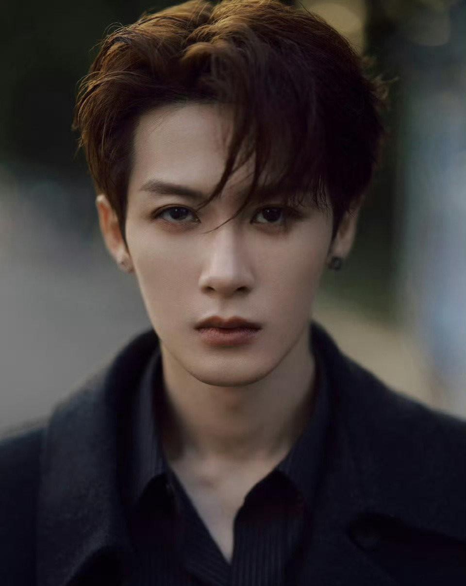 檀健次还是太低调了。不营销不发吹牛通稿，导致很多人还以为他不火。很多盘点顶