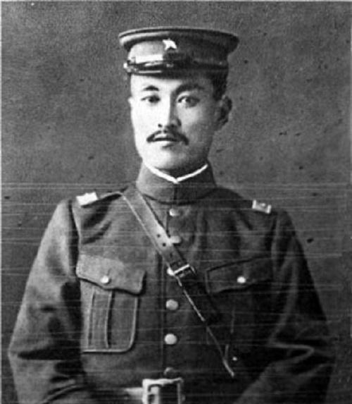 1925年，郭松龄发动兵变，特意给张作霖留了个特殊的礼物——棺材。棺材被打开时，