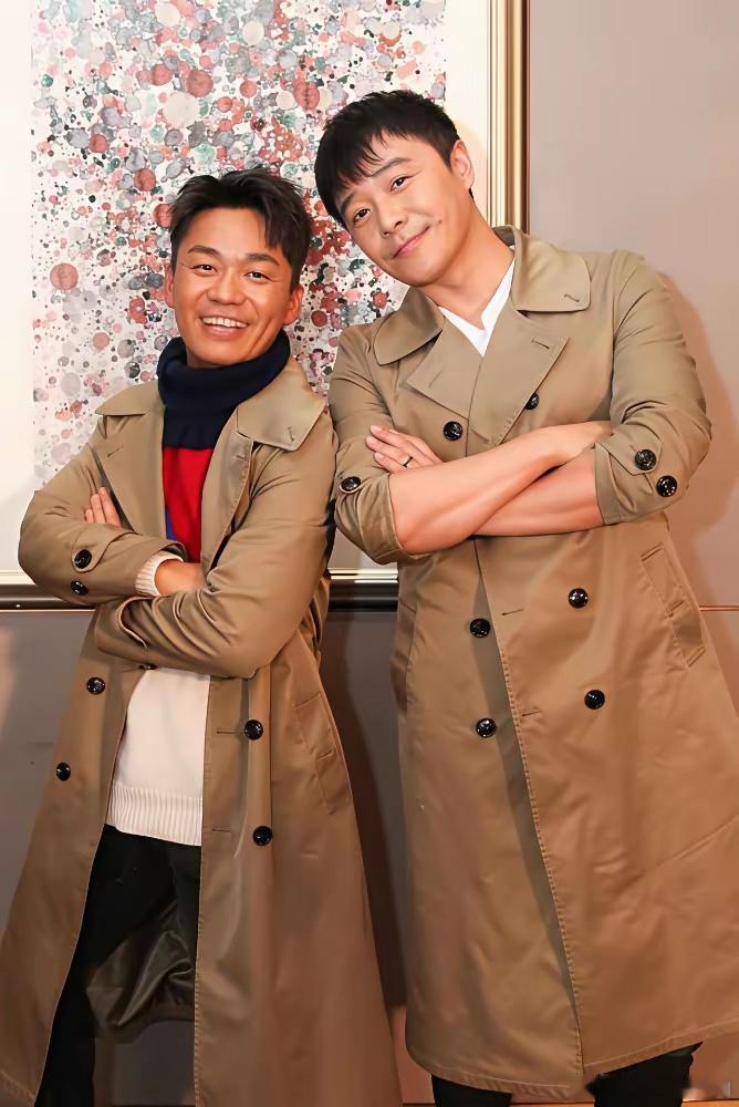 王宝强和陈思诚的关系是一个谜！在第38届中国电影金鸡奖颁奖典礼现场，陈思诚凭借电