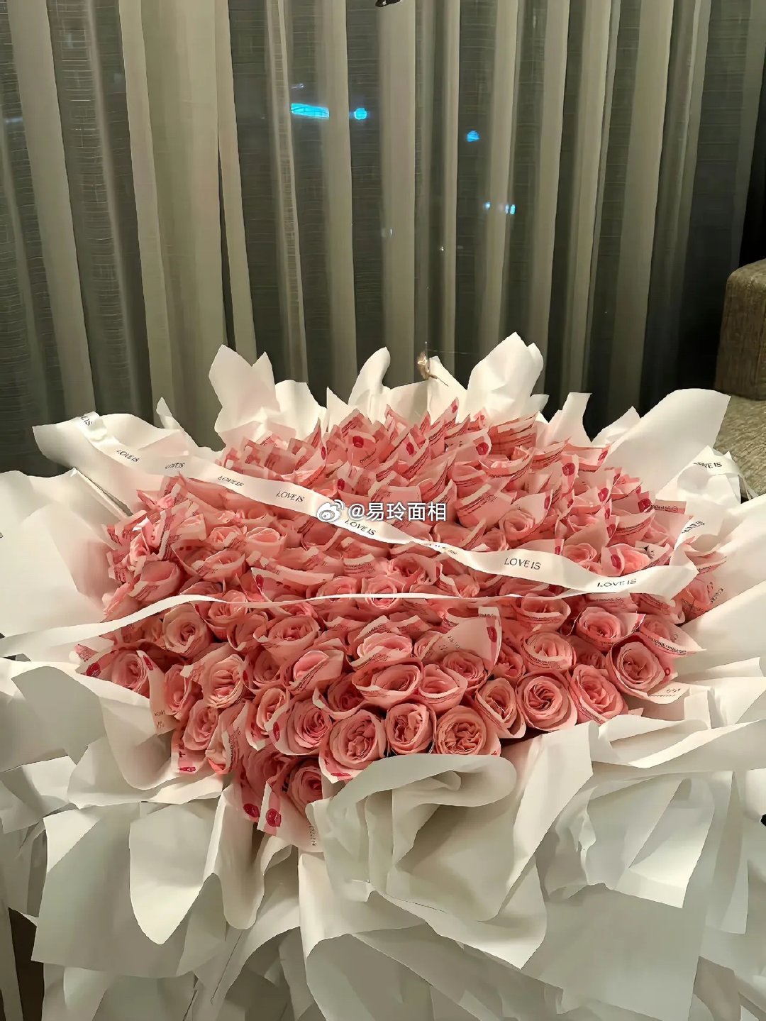 摩羯座女生是非常聪明智慧的，她们可能不善于表达自己的情感，然而她们并非一无所知。