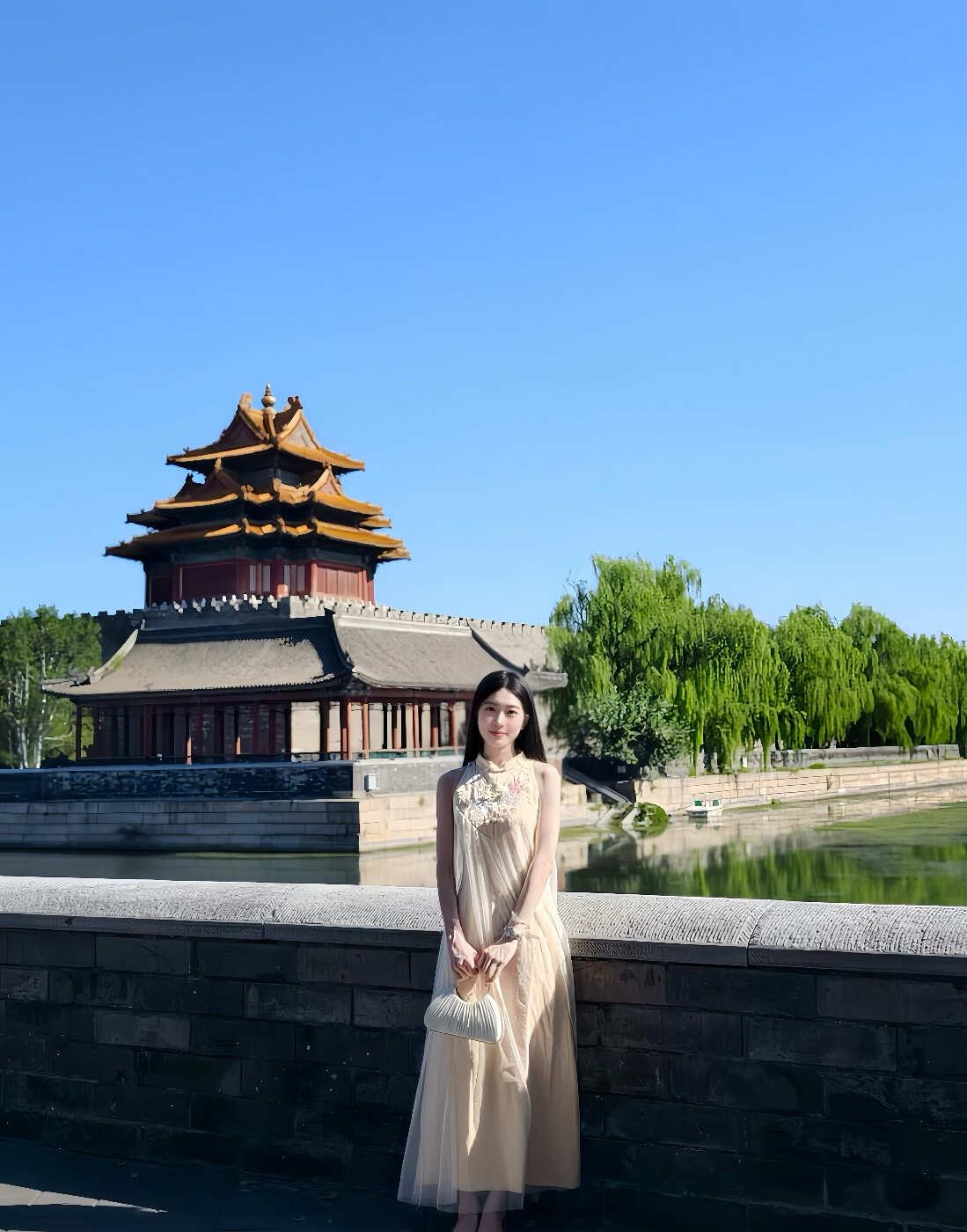 故宫角楼总要来一趟故宫吧故宫知时节万物晓春秋古代建筑艺术故宫里的色彩美学