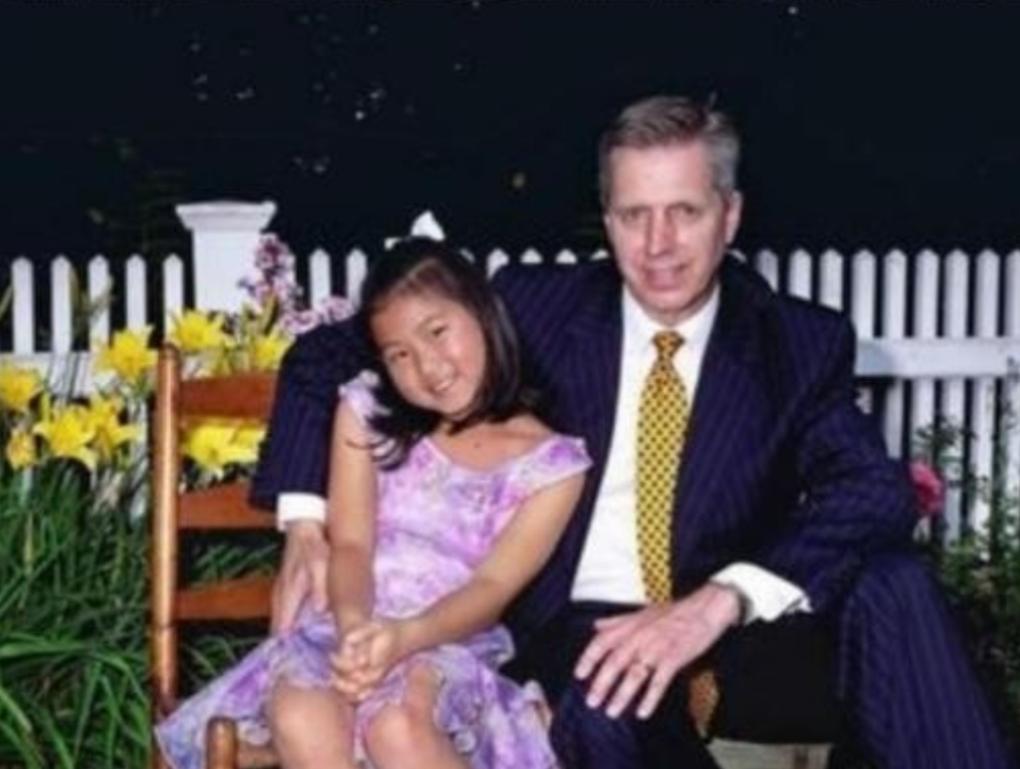 “你要是能怀孕，我们就结婚”！2006年，英国69岁亿万富翁爱上中国33岁女营养