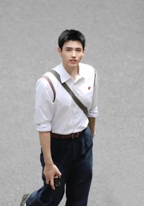 资本家的丑孩子收手吧！没长相没实力，内娱的下限又刷新了​​​