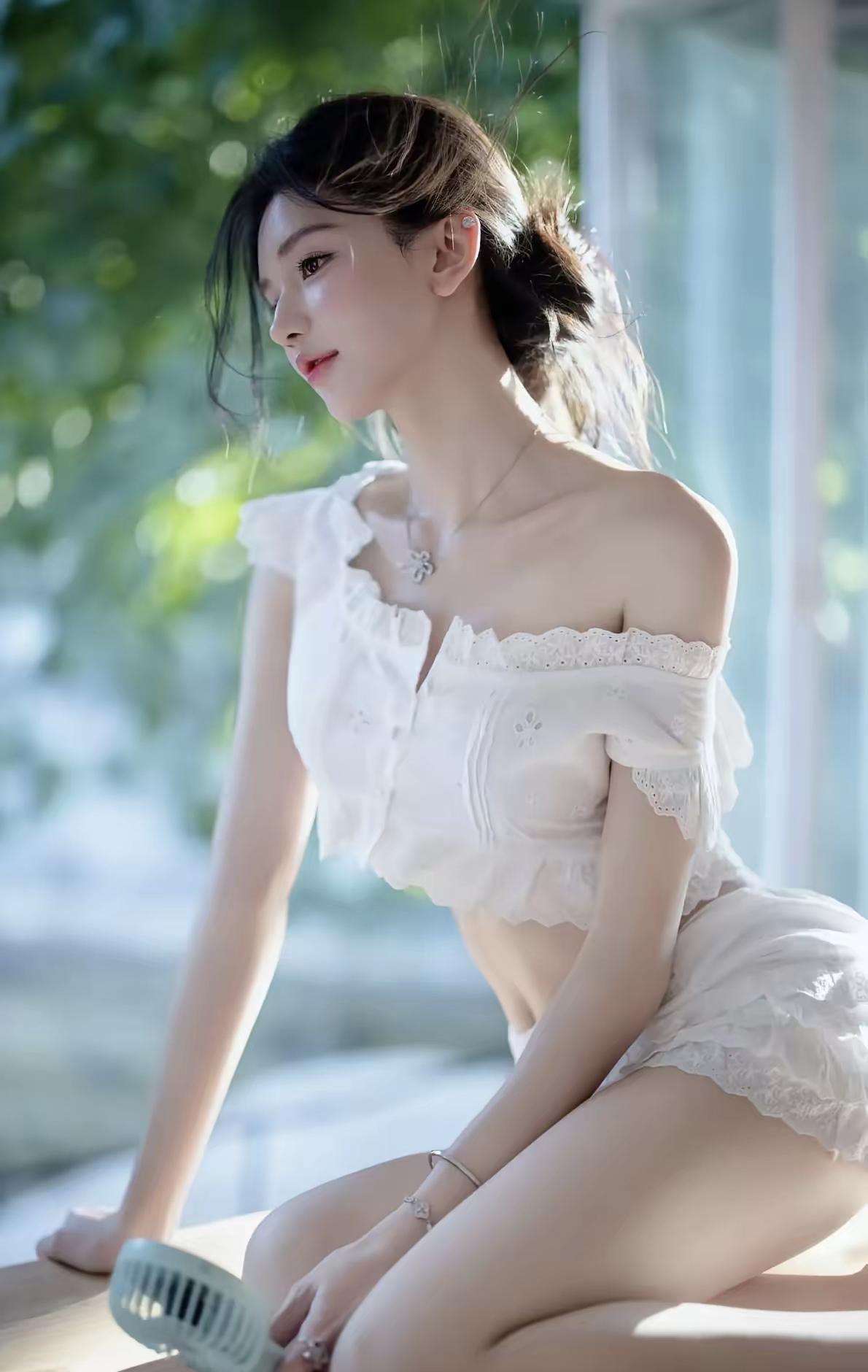 饭后走三公里，官方认了。不是养生博主吹的，是卫健委白纸黑字写的。你刷到的那些
