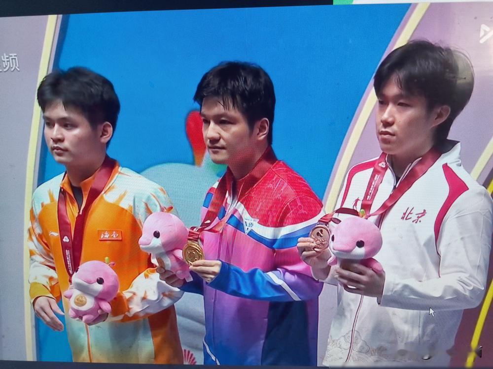 樊振东这两年内不可能回到国乒打WTT的任何比赛，也不会参加国际大赛，至于洛奥，有