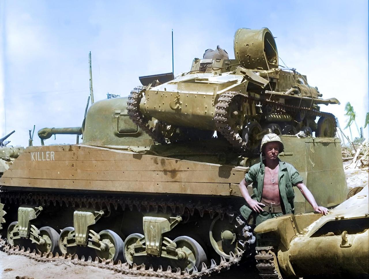 1944年3月，打扫战场时，美军缴获一辆日军迷你小坦克，将其绑在谢尔曼坦克后部，