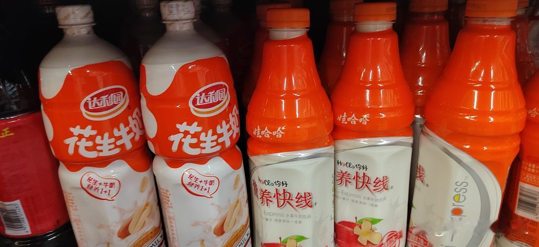 你有多久没喝过营养快线了？ 曾经的国民早餐标配，年销200亿的神级单品，如今