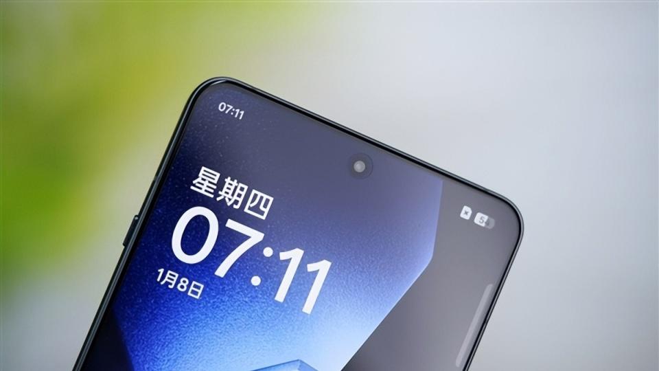 手机行业诞生“新黑马”,16GB+1TB,搭载骁龙8至尊版已跌至新低