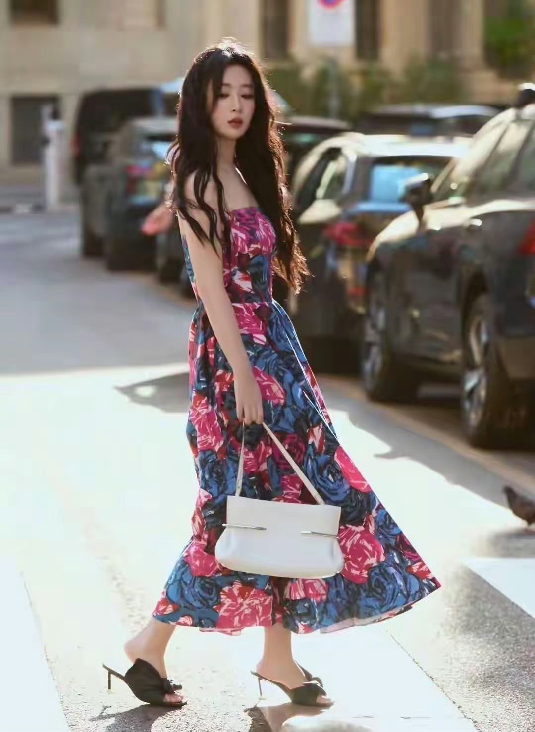 杨紫纪梵希街拍越看越好看！​​​