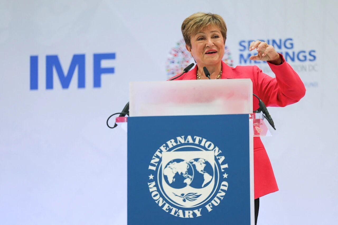 国际货币基金组织（IMF）在10月发布的《世界经济展望》报告中指出，全球经济正适