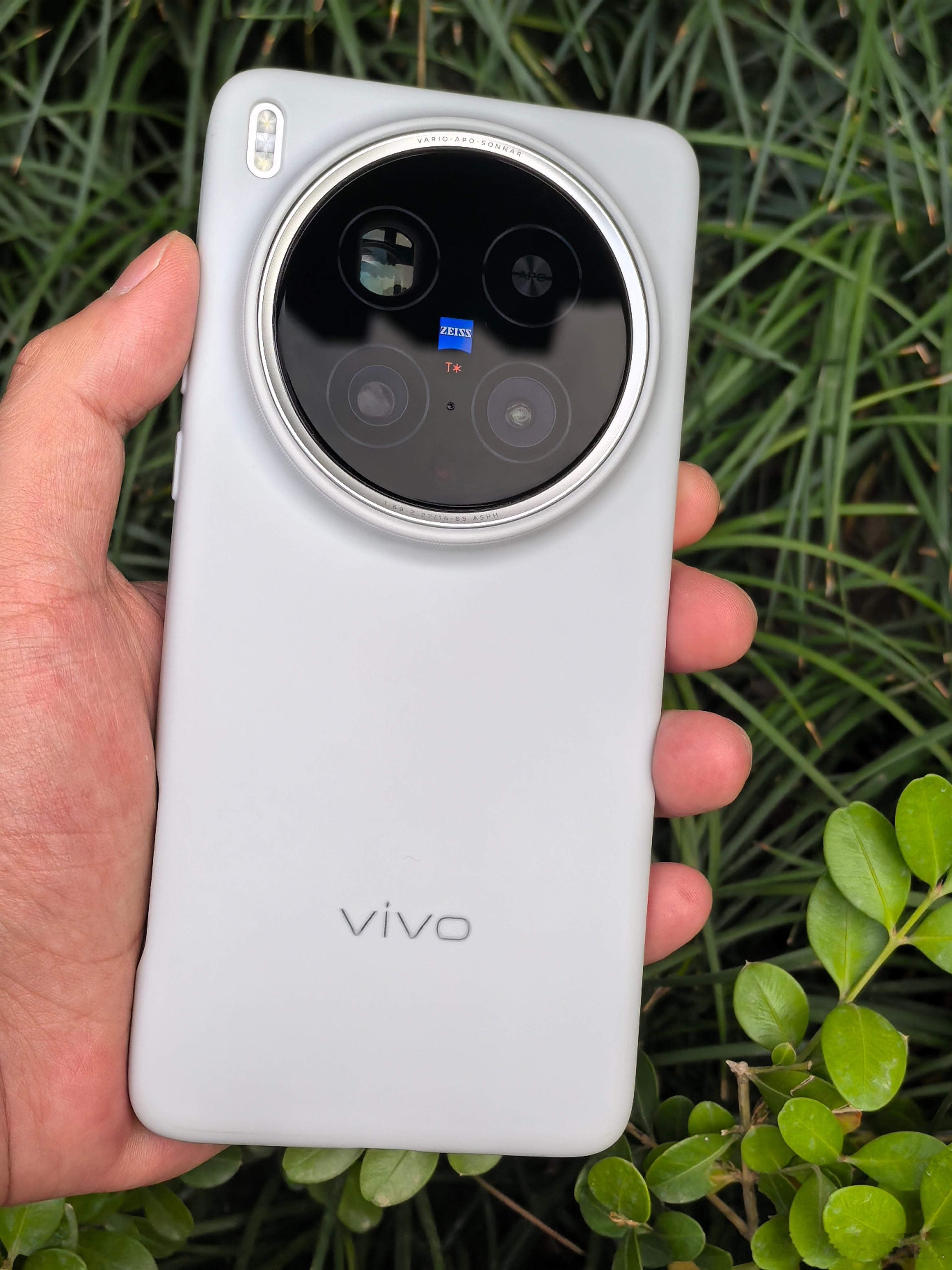 虽然新机已经出了，而且产品力也不赖，但作为X200Ultra的机主，我觉得没必