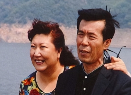 2005年，46岁的高秀敏突发疾病去世，她留下了长春、北京、珠海的7套房子和很多