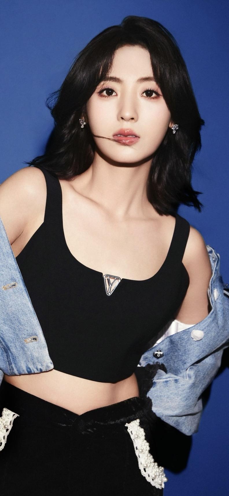 美女壁纸-第5902期-邢菲