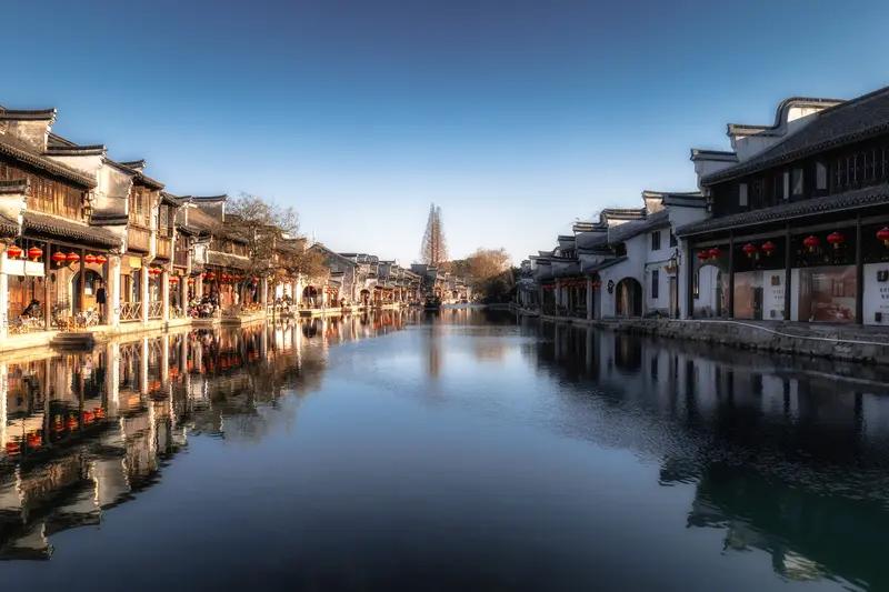 哇塞！上海周边这三个小众旅游地美到犯规😍✨第一个是浙江南浔古镇。这里没有乌镇、