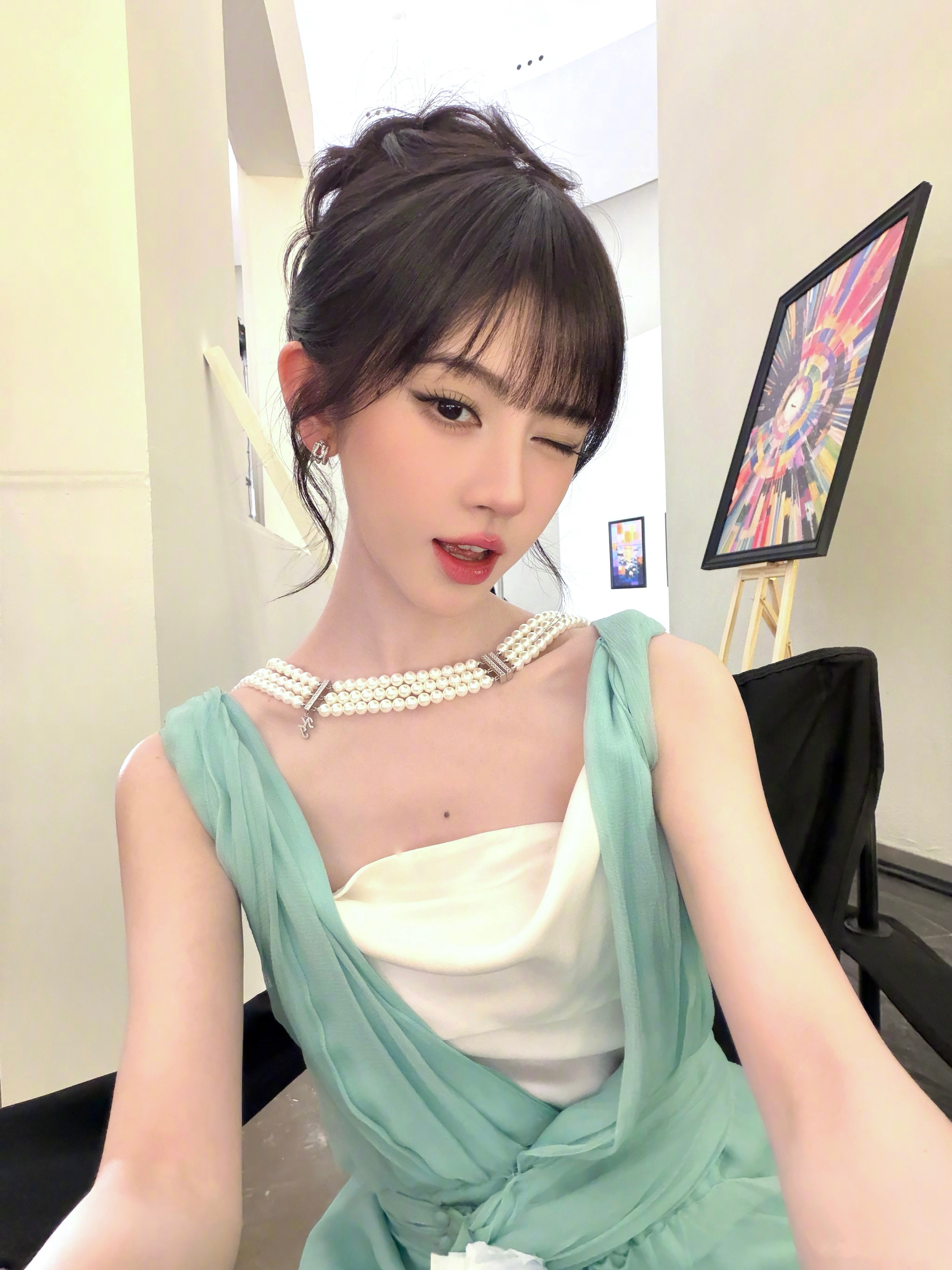 鞠婧祎苏绿夏女神大人！请收下我的膝盖​​​