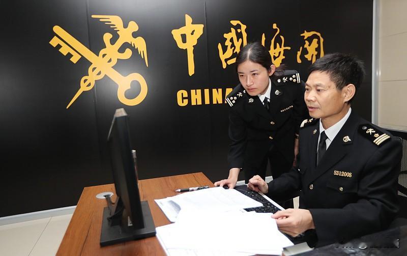 贸易顺差“注水”，国家正在付出哪些代价？一张报关单，货值从10美元被改成10