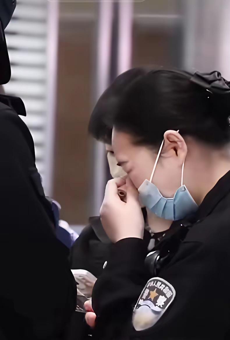 莎莎球技高，球品正，人品好，受到各种职业人们的喜爱。就连一向因为职业原比较严肃的