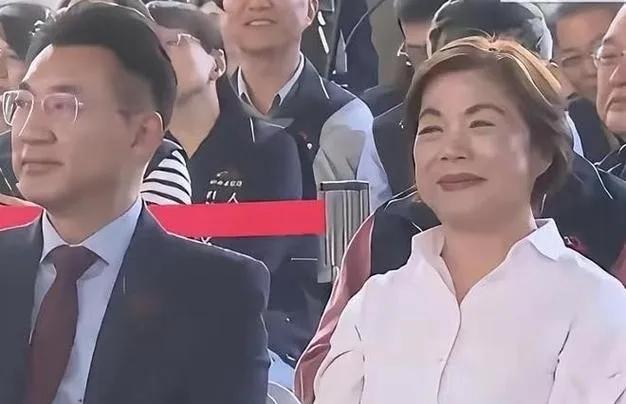 杨琼璎16日表示：如果求快而仓促，是提名不公制度不清，后续整合成本更高，选举更不