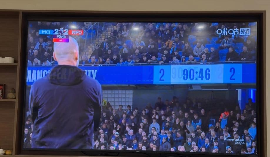 曼城主场2:2被诺丁汉森林逼平，再次被阿森纳拉开了比分差距，现在阿森纳多赛一场，