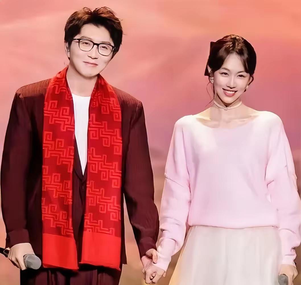 谁能告诉我，央妈元宵晚会，是哪位优秀导演想出来的，让姜妍和毛不易搭档唱《人间小满