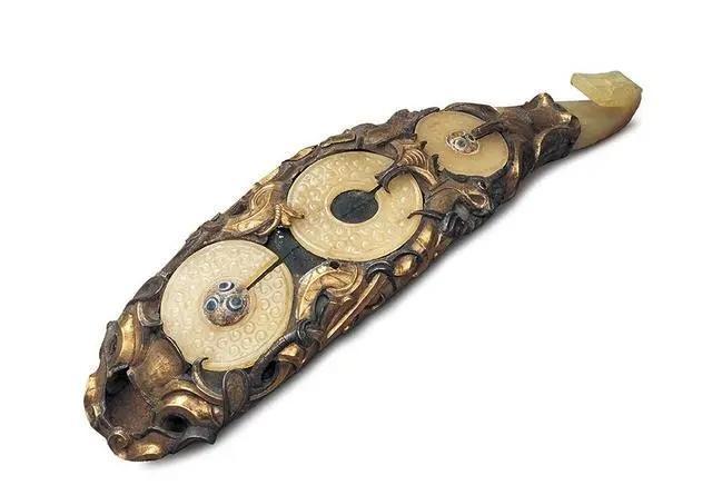 1951年，河南一位女子突然被公羊撞翻在地，刚爬起来又被撞倒，还被狠狠顶到土坡上