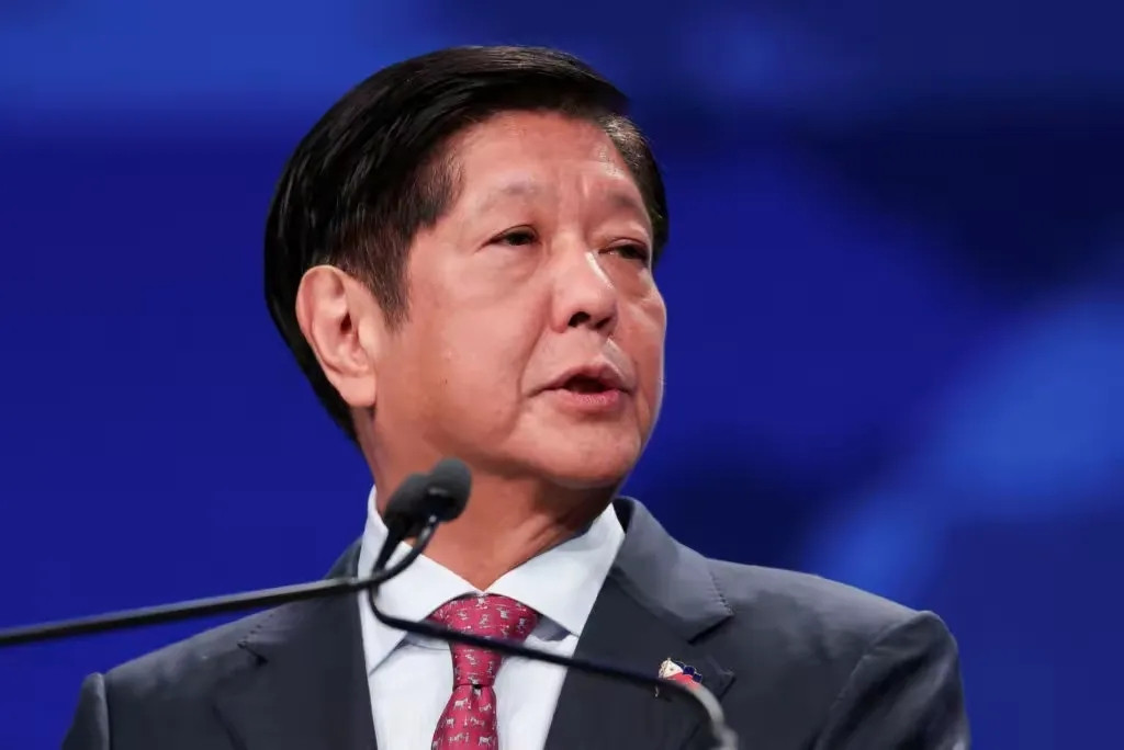 马科斯中期选举失利要求所有内阁部长辞职据《马尼拉时报》5月22日消息，菲律宾