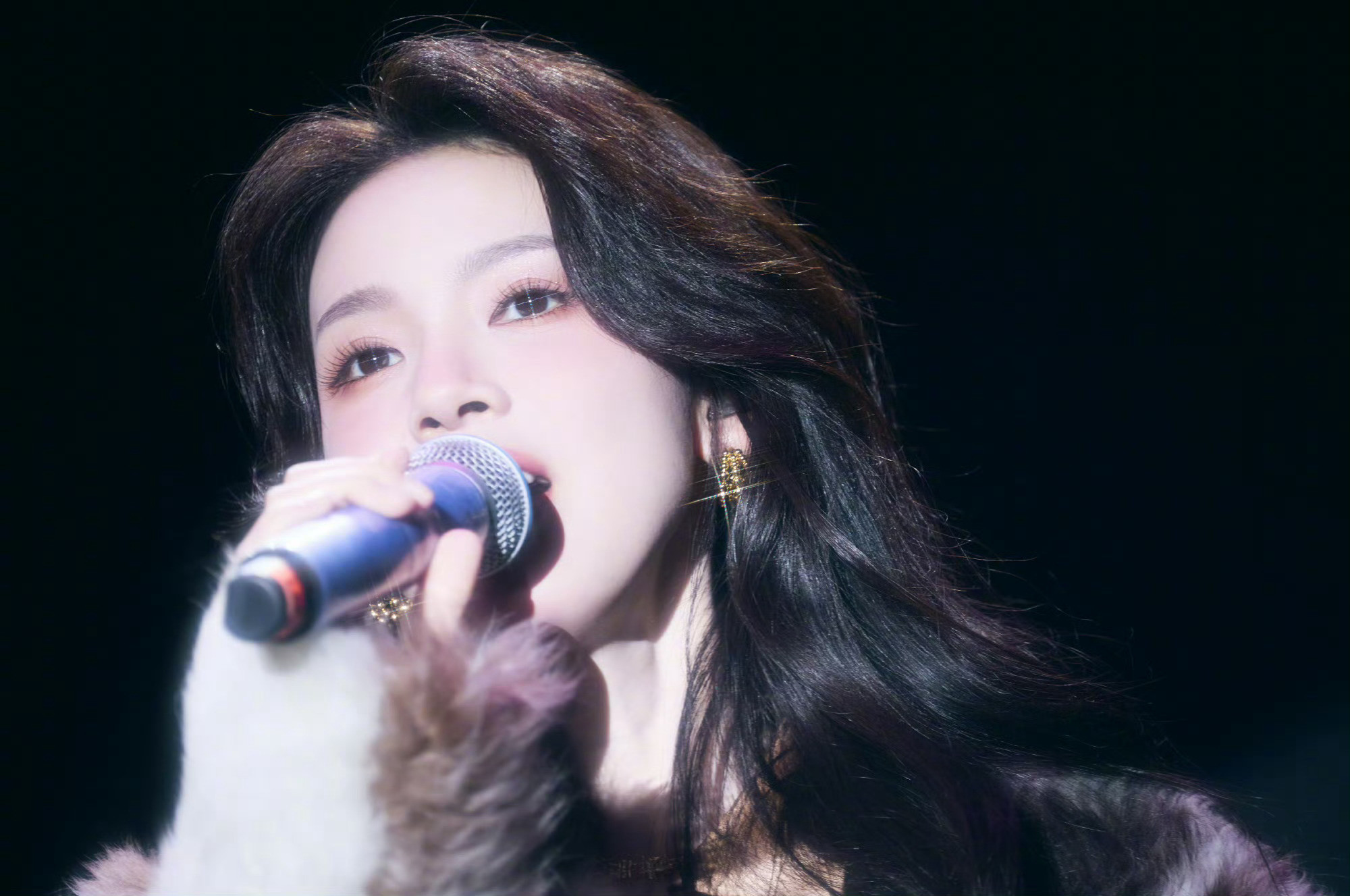 陈瑶你就是我们的光，照亮我们[抱抱][抱抱]，我们约定下次见好不好