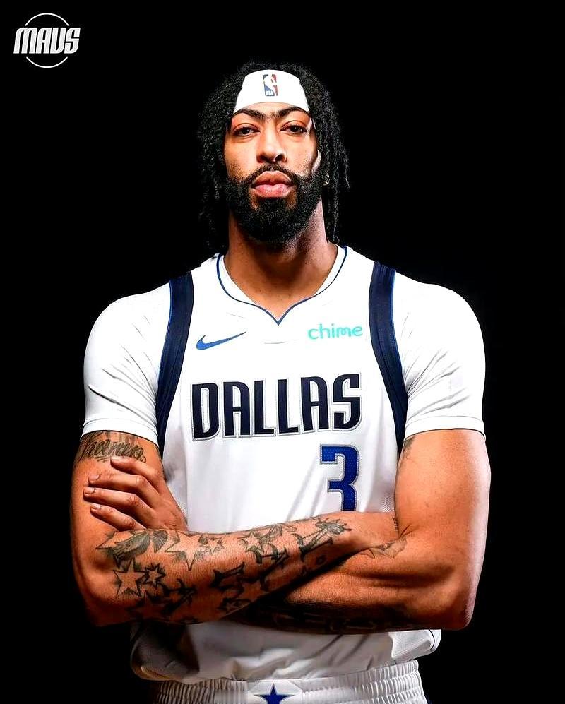 NBA这波操作属实让人摸不着头脑，华盛顿奇才队刚把浓眉弄过来，转头就宣布让他赛季