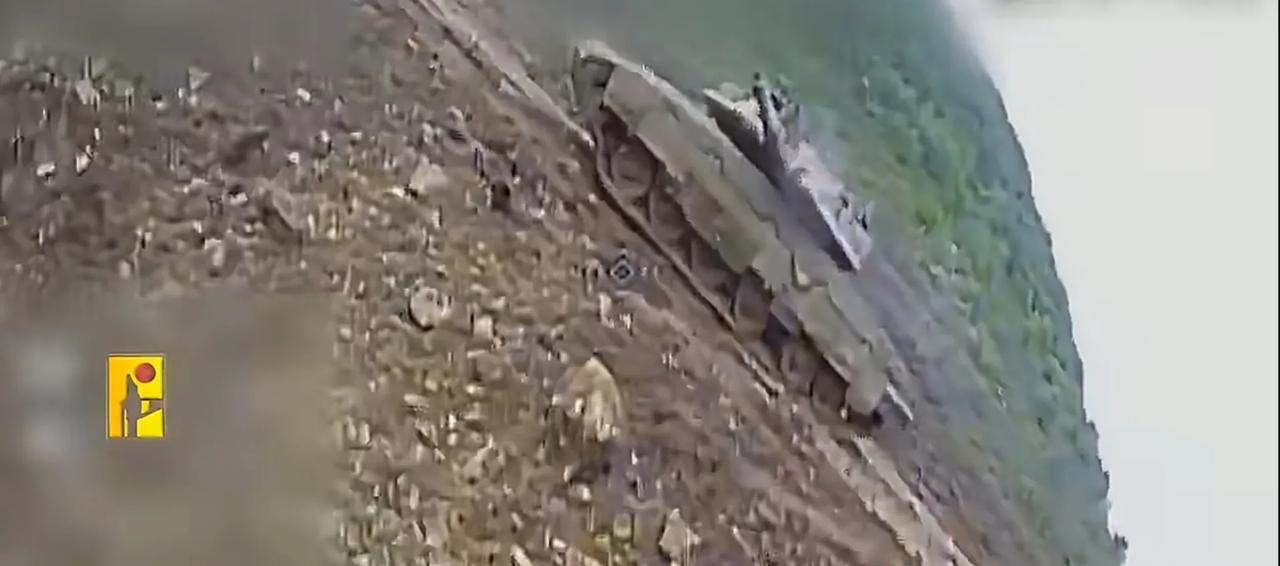 黎巴嫩真主党的FPV继续摧毁以军的梅卡瓦主战坦克。面对FPV打了很多天，也没见以