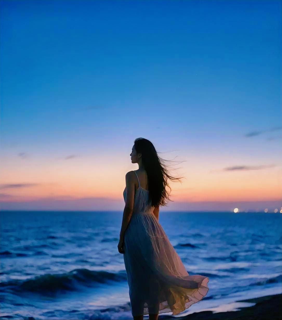 很多男人心里都藏着一句话没说：我不是不想犯错，我只是在犹豫代价。很多女人也都