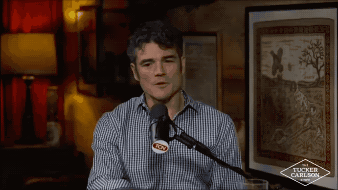 刚辞职美国反恐主任被调查，他却轻松表示不在乎，因为美国要玩完了！19日刚辞职的