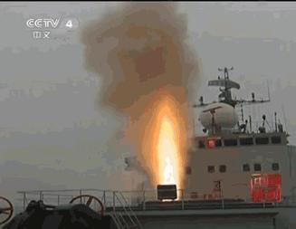 终于官宣了，鹰击-18的超音速弹头命中靶舰，威力巨大！军迷们最近都炸锅了，人