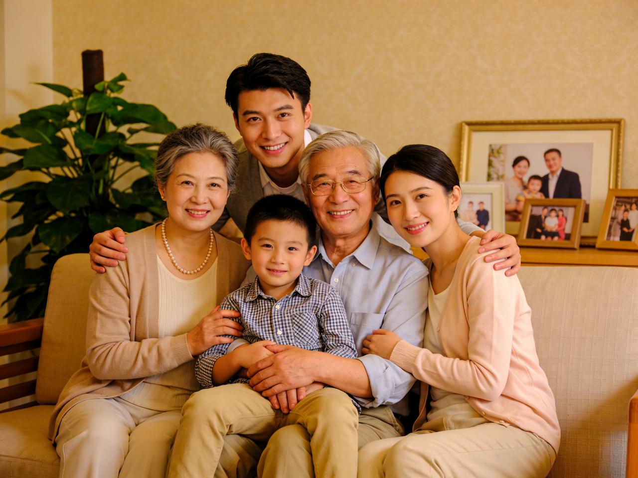 标题：一个家庭最好的风水：不是富贵，是和气一个家庭最好的状态，不是大富大贵，而