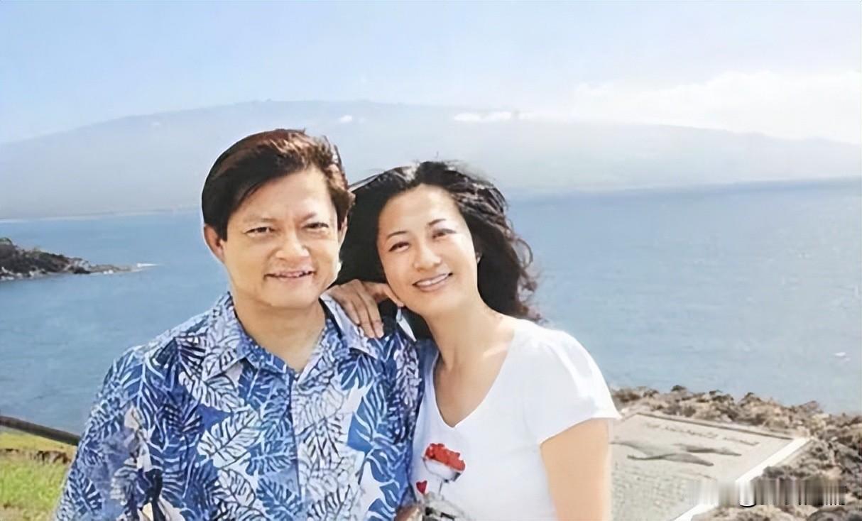 前妻这气质，甩现任八条街！不知道莫华伦中了什么邪，看上了这个王冰冰，穿衣打扮