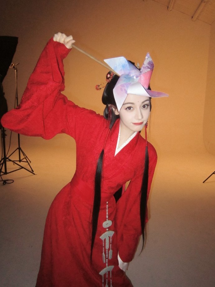 迪丽热巴真演了鬼话连篇终于让迪丽热巴演到绿茶人设了迪丽热巴演的贺小小也太会了，简