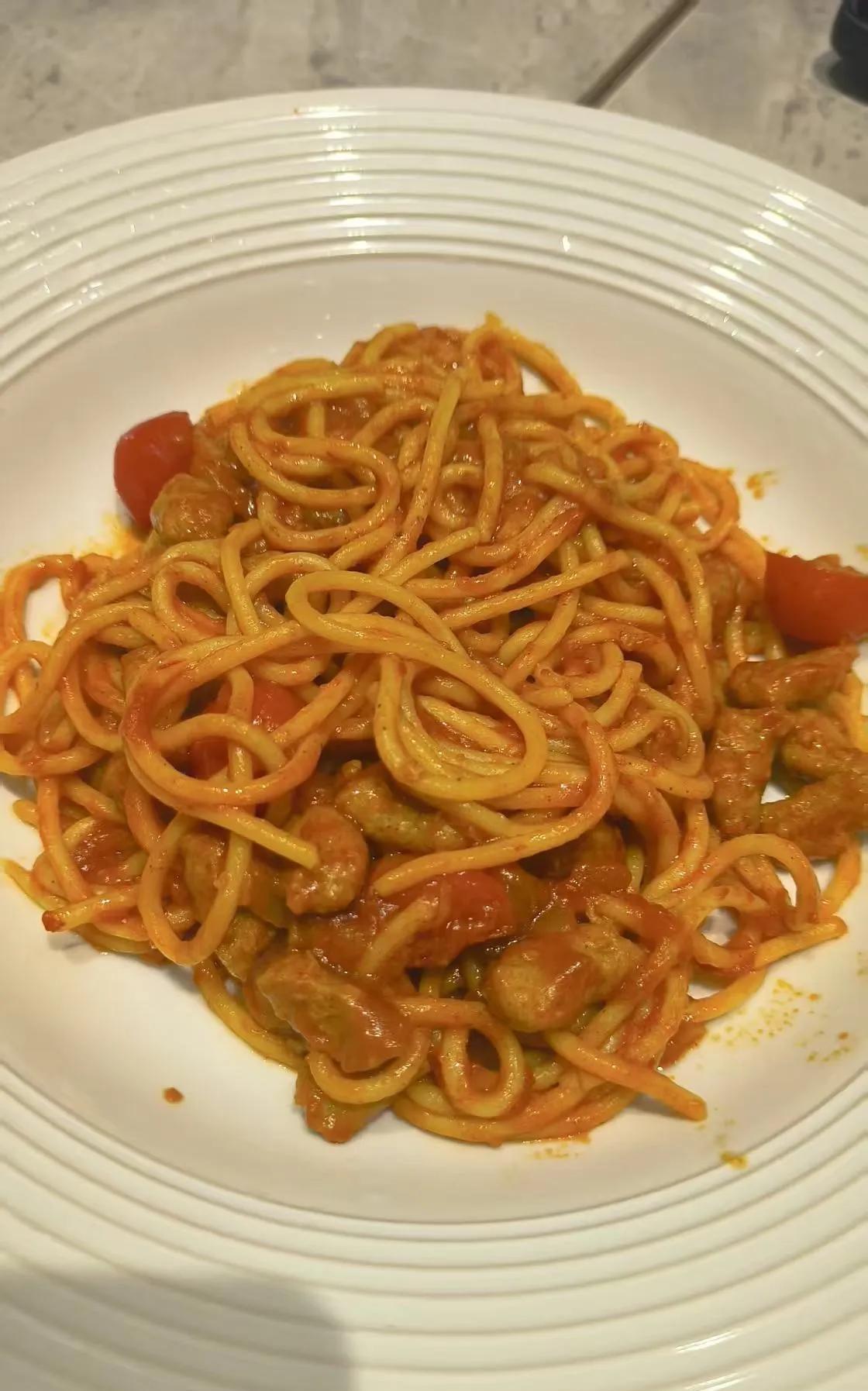 自律女生摆烂的一天瞌睡睡到自然醒不做早餐醒来就出门，约上闺蜜就是吃为这积