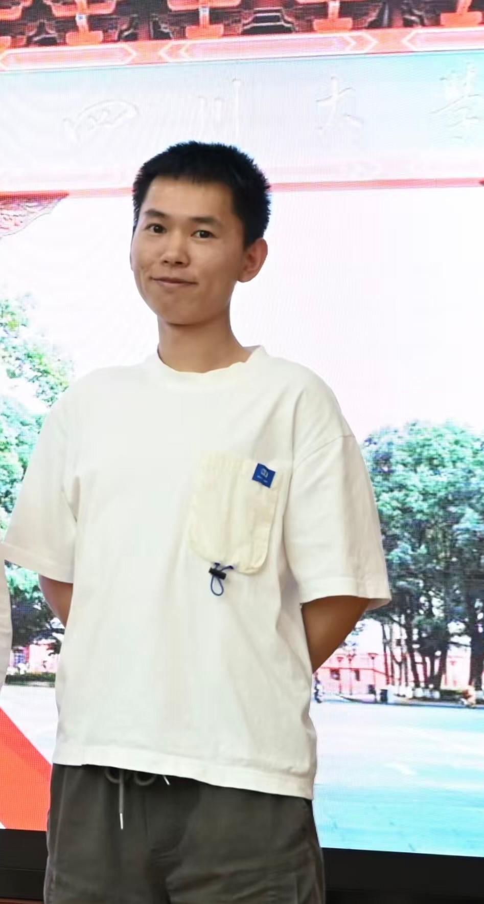 在意大利学习的博士生黄鹏已经失联10天，父母和姐姐还在国内，心急如焚，其表弟说1