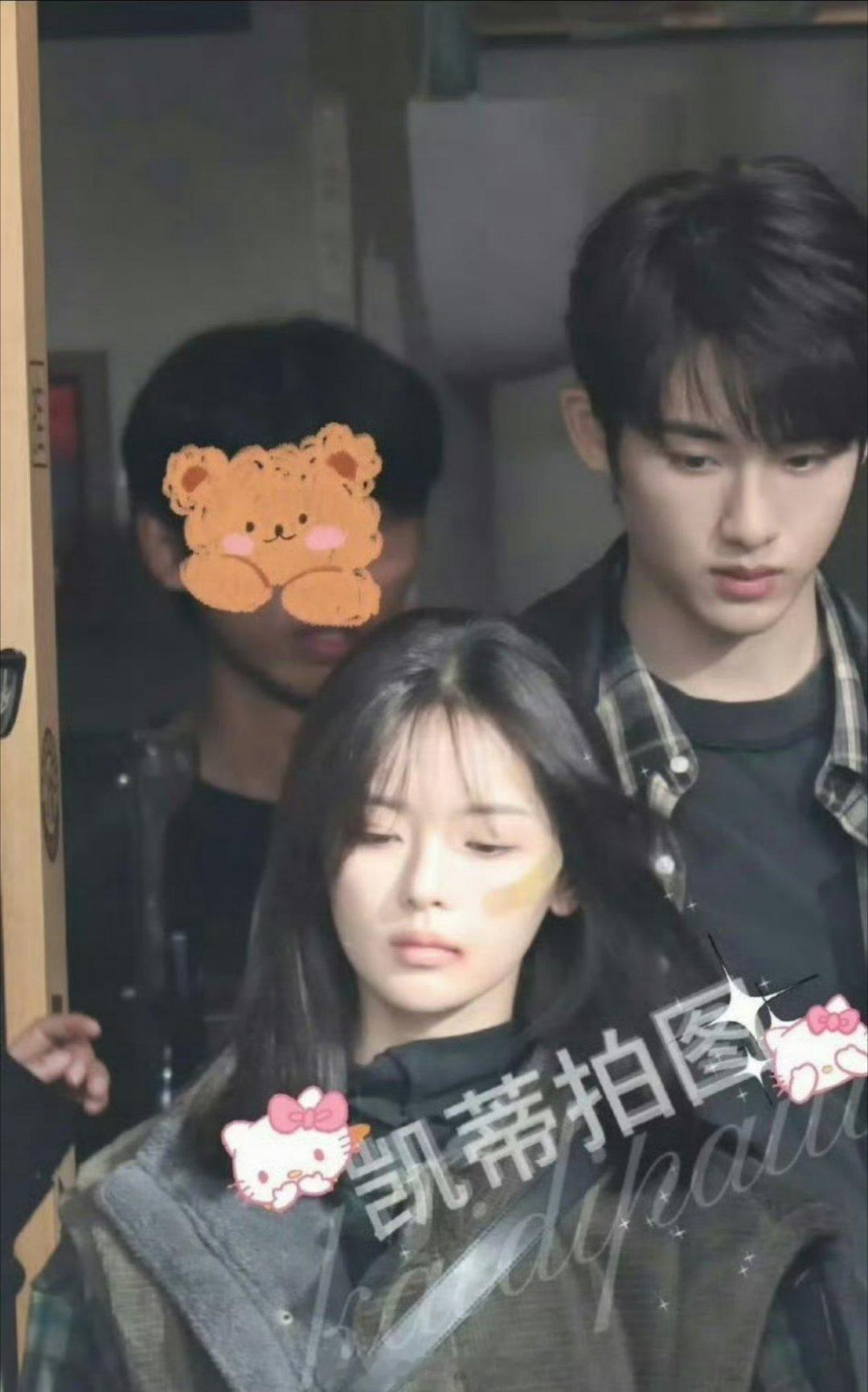 杨超越董思成今天是太阳雨同框路透，看上去很可以啊，拽姐乖弟的养眼组合