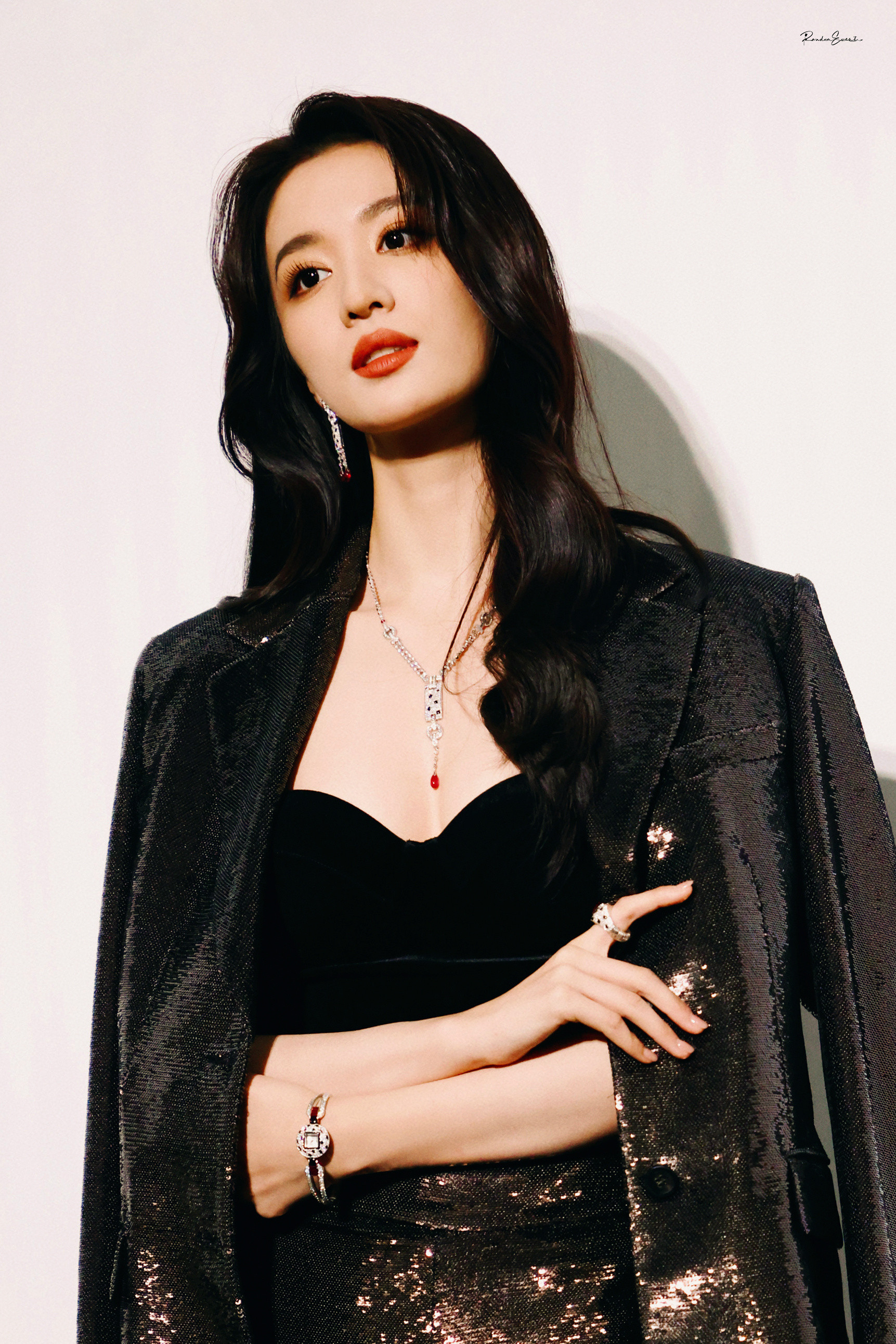 这个站子的审美真不错！！！我库库存图王楚然