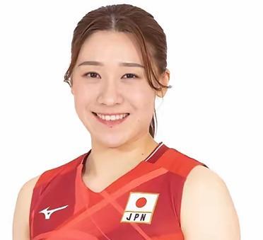 巴西女排加比身高1.8米，日本石川真佑更可怜只有1.74米，竟然获得了2025年