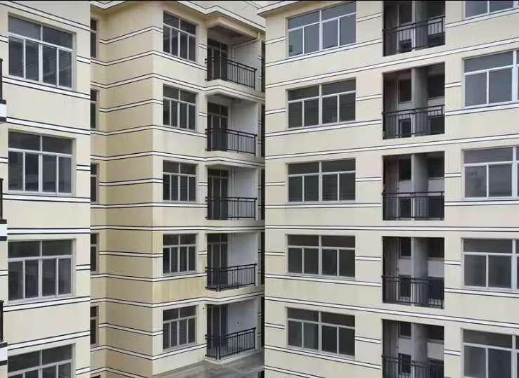福建，一男子花2500万，朋友介绍，从朋友同族人手里，买了住宅5亩，工业出让地1